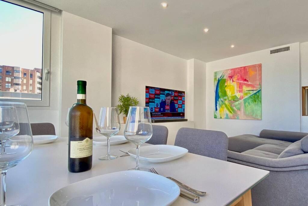 Central Modern Apartment 3 Bed 2 Bath Ел Кампело Екстериор снимка