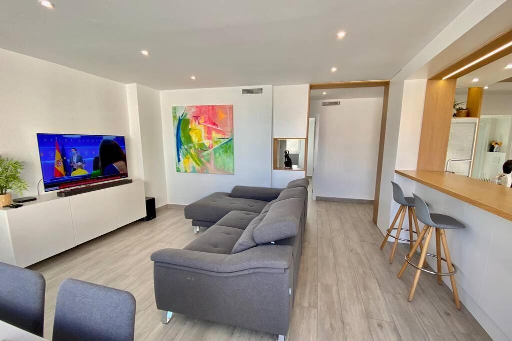Central Modern Apartment 3 Bed 2 Bath Ел Кампело Екстериор снимка