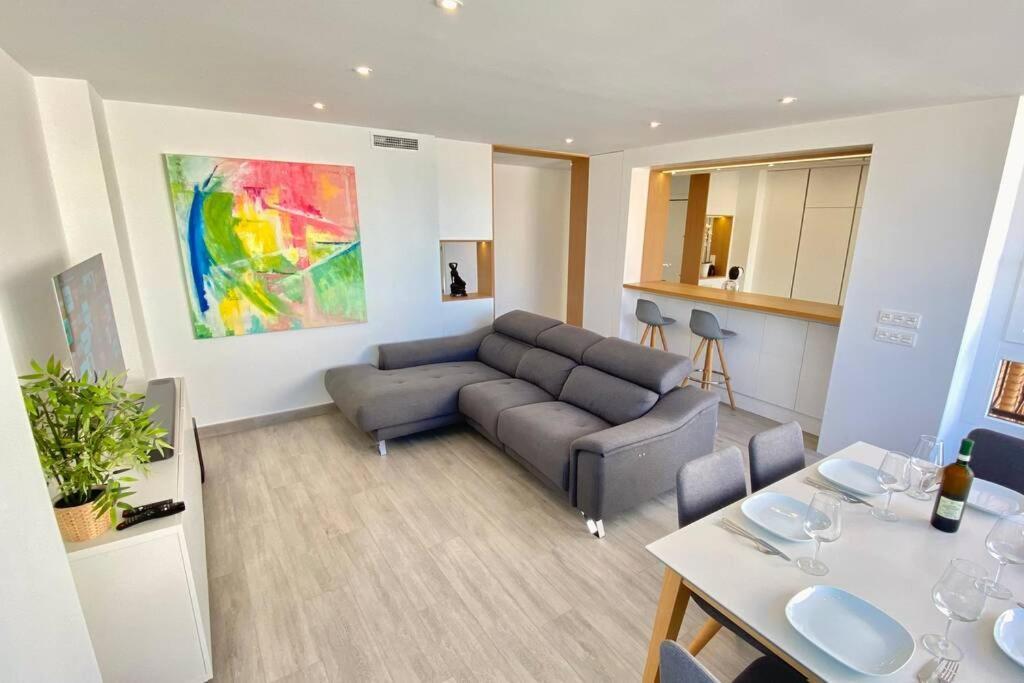 Central Modern Apartment 3 Bed 2 Bath Ел Кампело Екстериор снимка