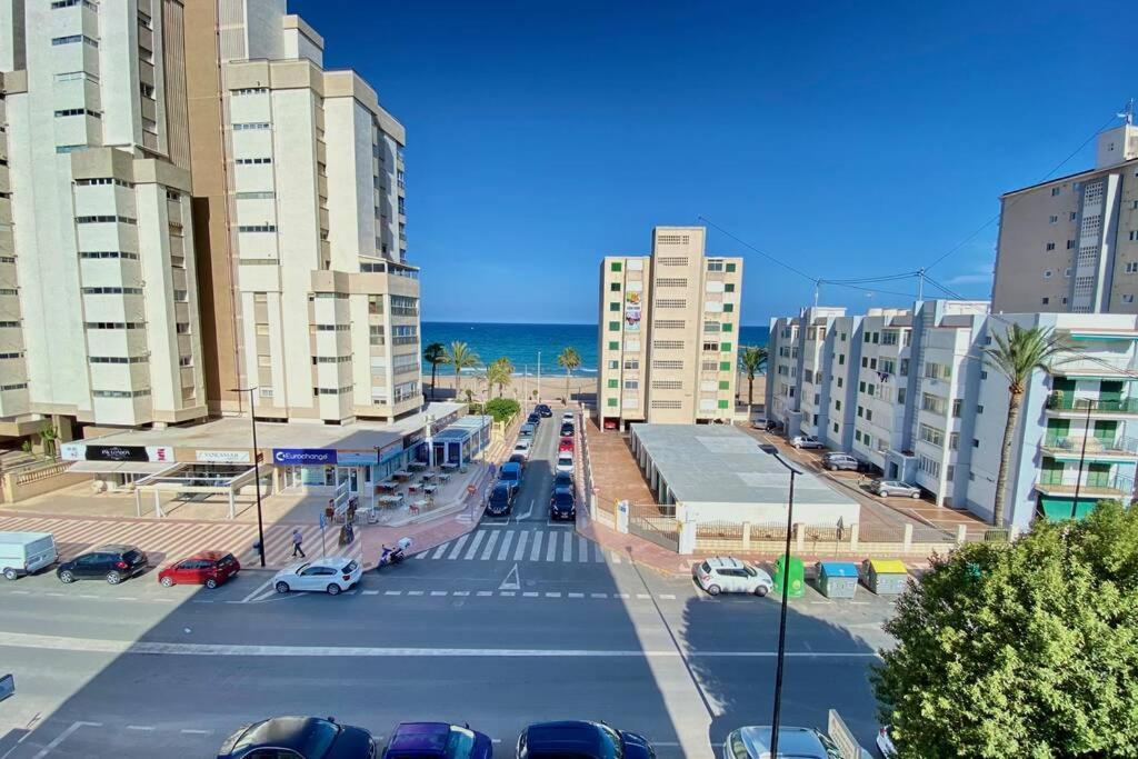 Central Modern Apartment 3 Bed 2 Bath Ел Кампело Екстериор снимка