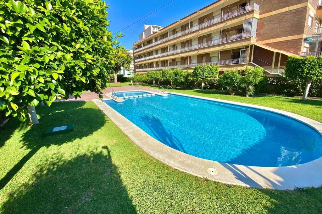 Central Modern Apartment 3 Bed 2 Bath Ел Кампело Екстериор снимка